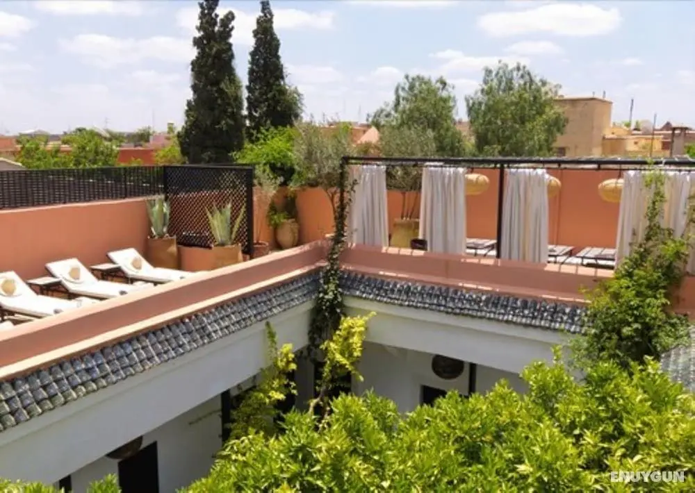 Riad Lhena - Dış Mekan