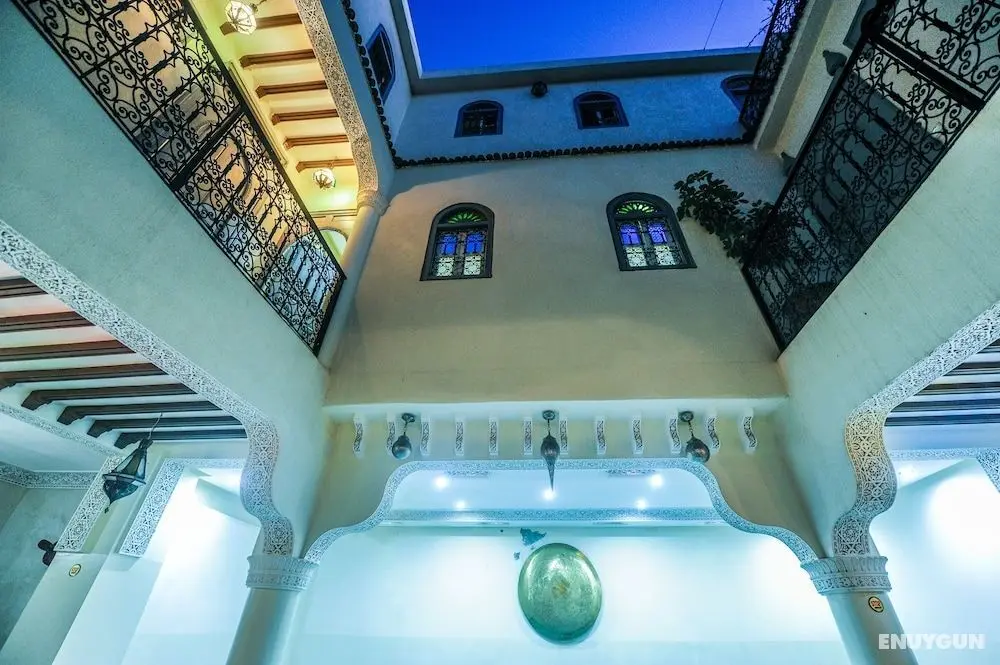 Riad Milouda - Lobi