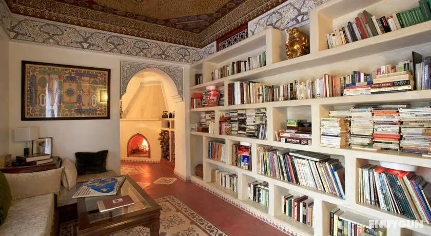 Riad Noos Noos - Genel