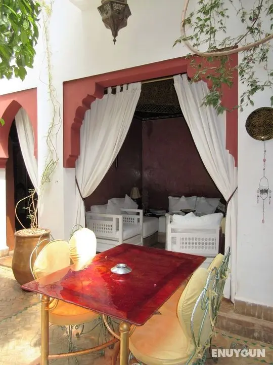Riad Sadaka - Genel