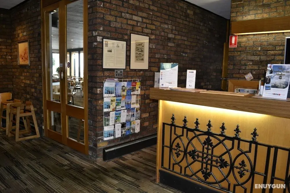 Richmond Henty Hotel - Lobi