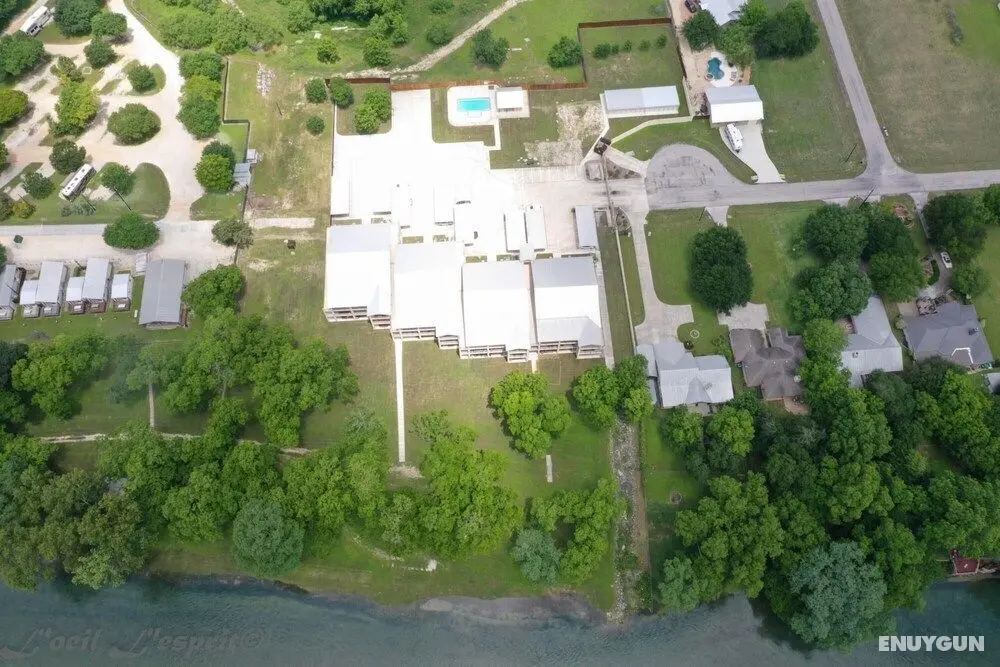 Rio Refuge RG 105 in Canyon Lake - Oda