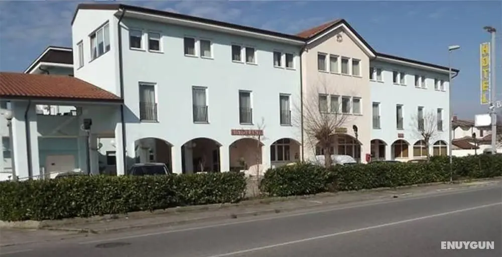 RistHotel Airport - Öne Çıkan Resim