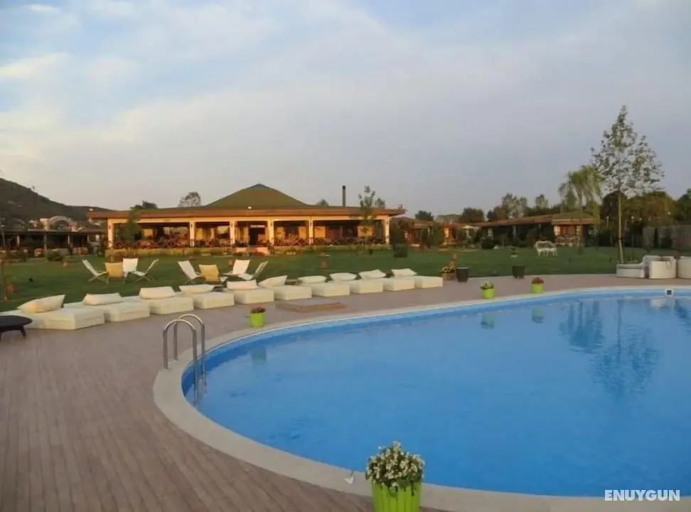 Riva's Club - Öne Çıkan Resim