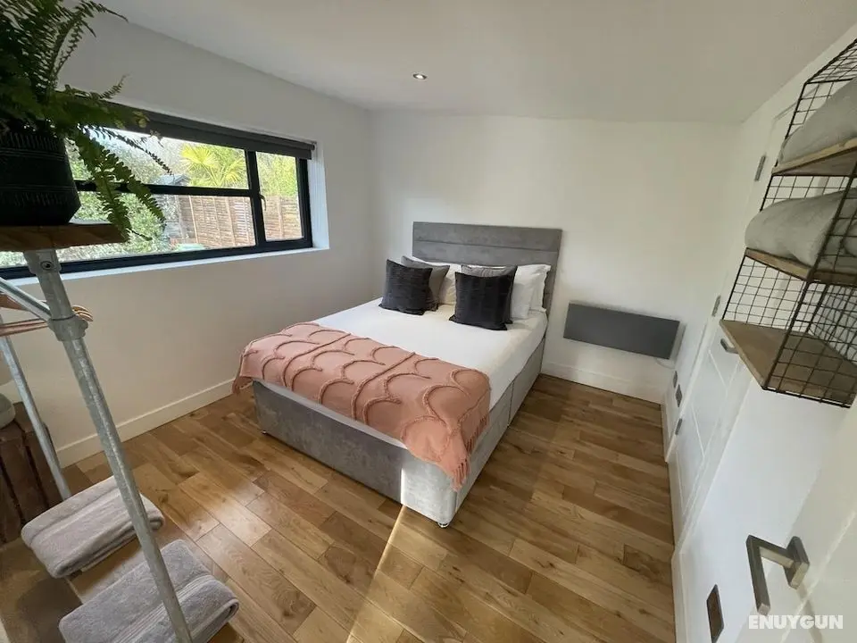River Guest House With Jacuzzi, Fire and Boat Hire - Oda