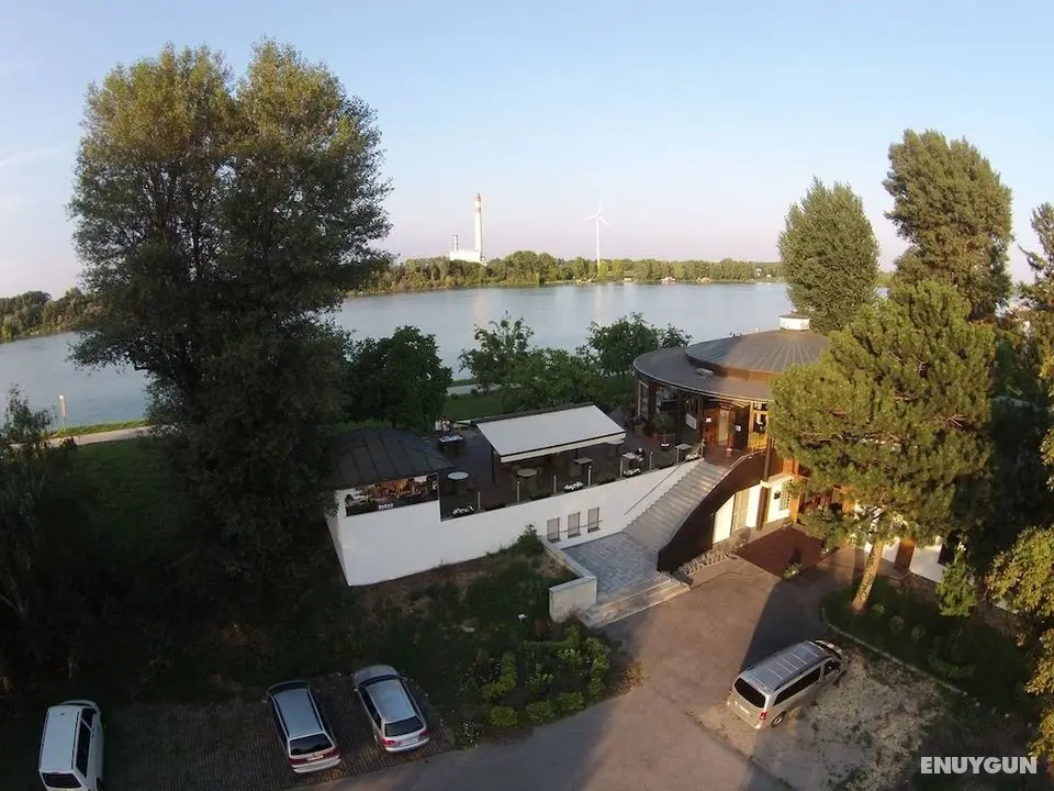 River Lodge - Dış Mekan