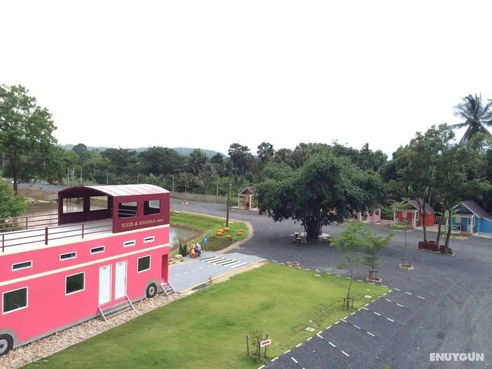 River & Mountain resort - Öne Çıkan Resim