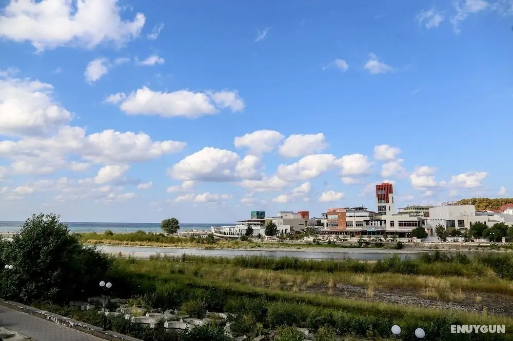 River Star Hotel - Konum Öne Çıkanlar