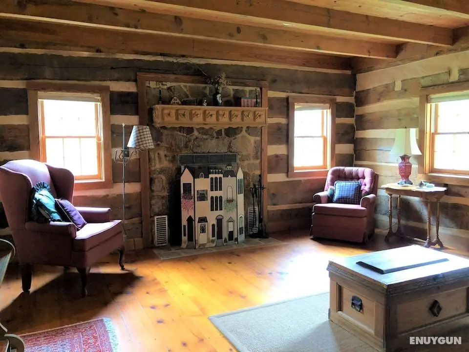 Riverfront Pioneer Cabins LLC - Oda