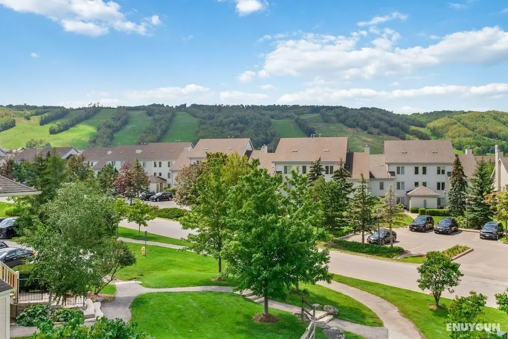 Rivergrass Condos - Oda