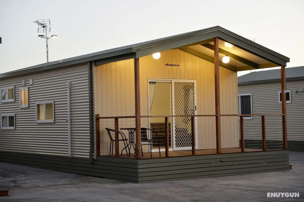 Riverside Cabin Park - Öne Çıkan Resim