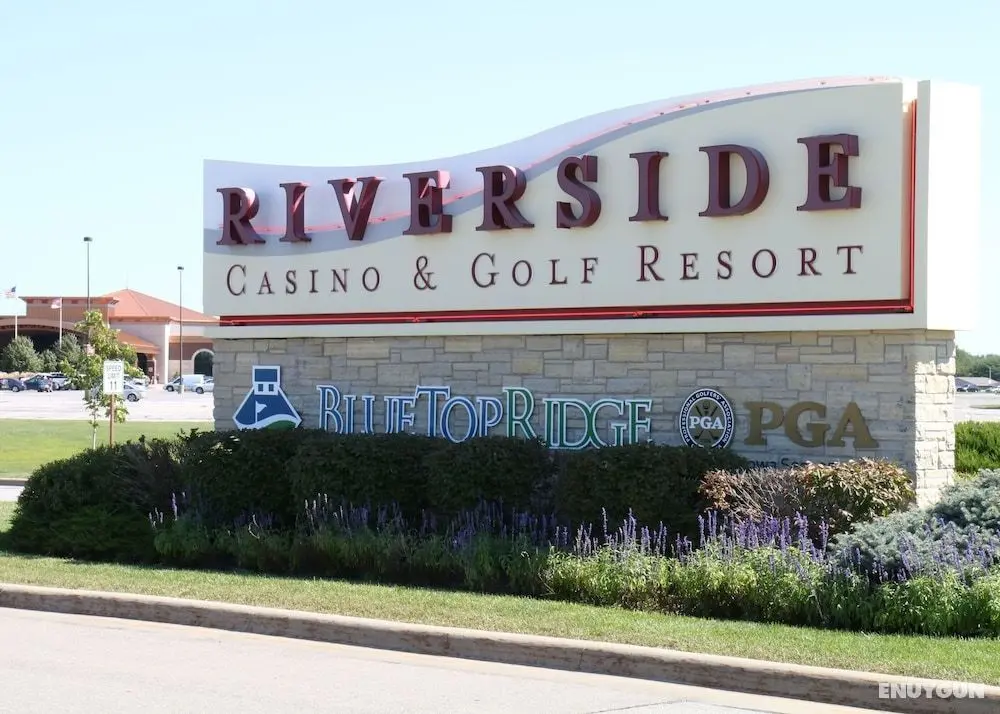 Riverside Casino & Golf Resort - Öne Çıkan Resim