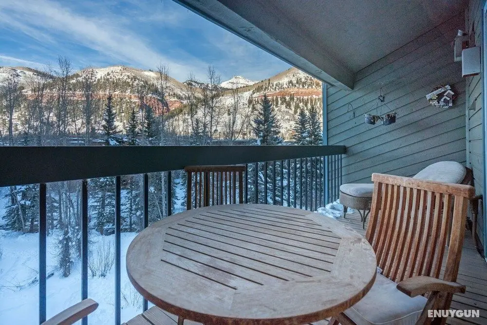 Riverside Condos C202 by Avantstay Condo Close To Downtown, Town Park & Ski Lift #8 - Öne Çıkan Resim
