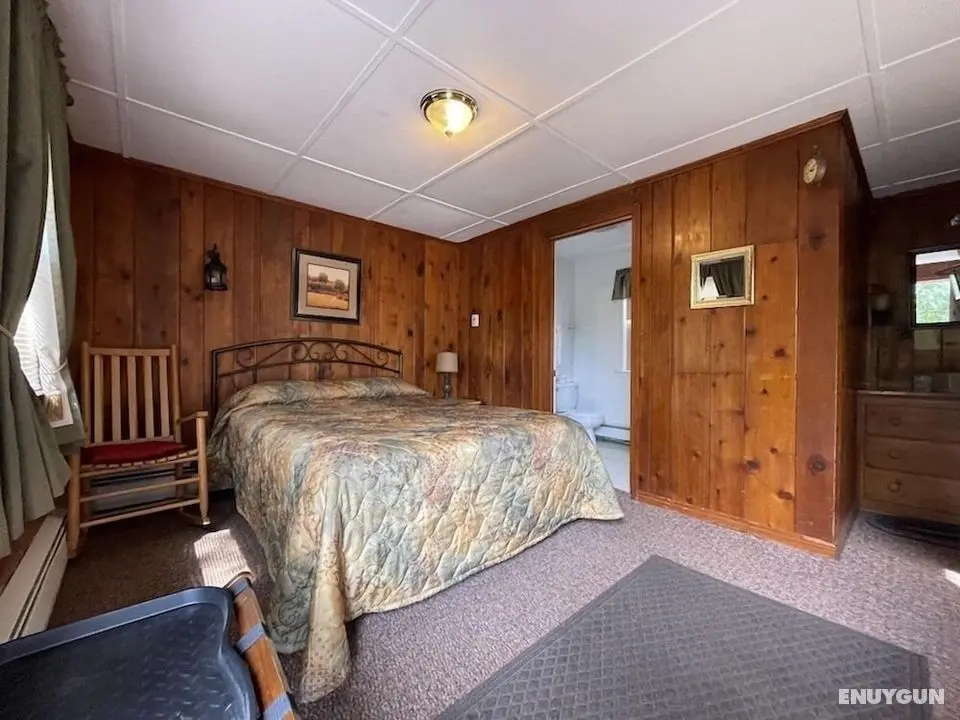 Riverside Motel - Oda