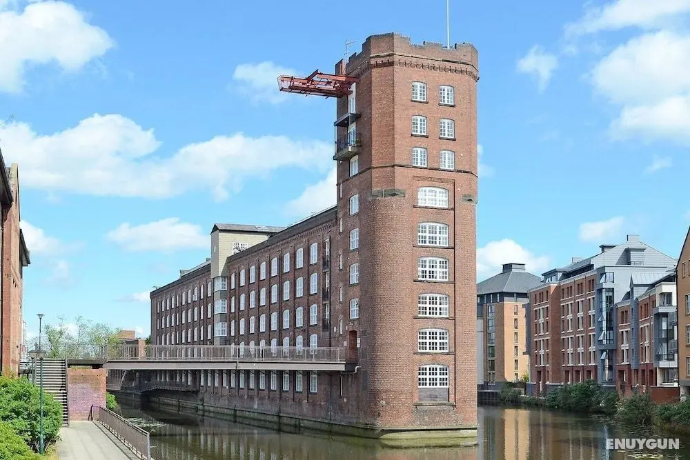 Riverside Studios - Öne Çıkan Resim