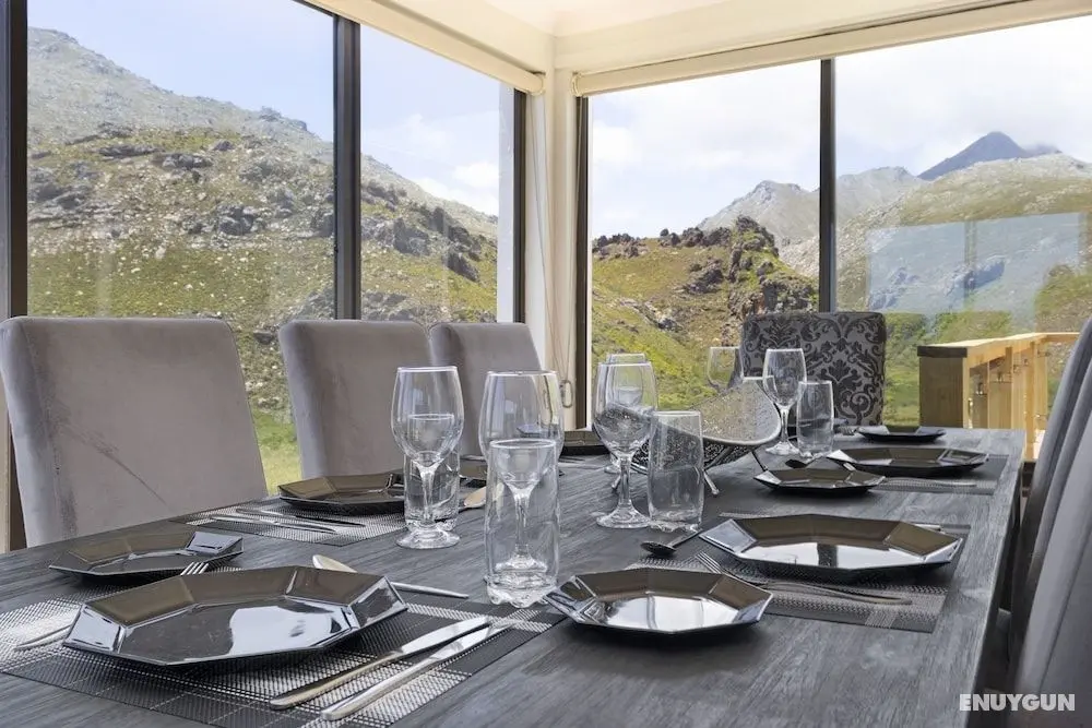 Riverview House - Öne Çıkan Resim