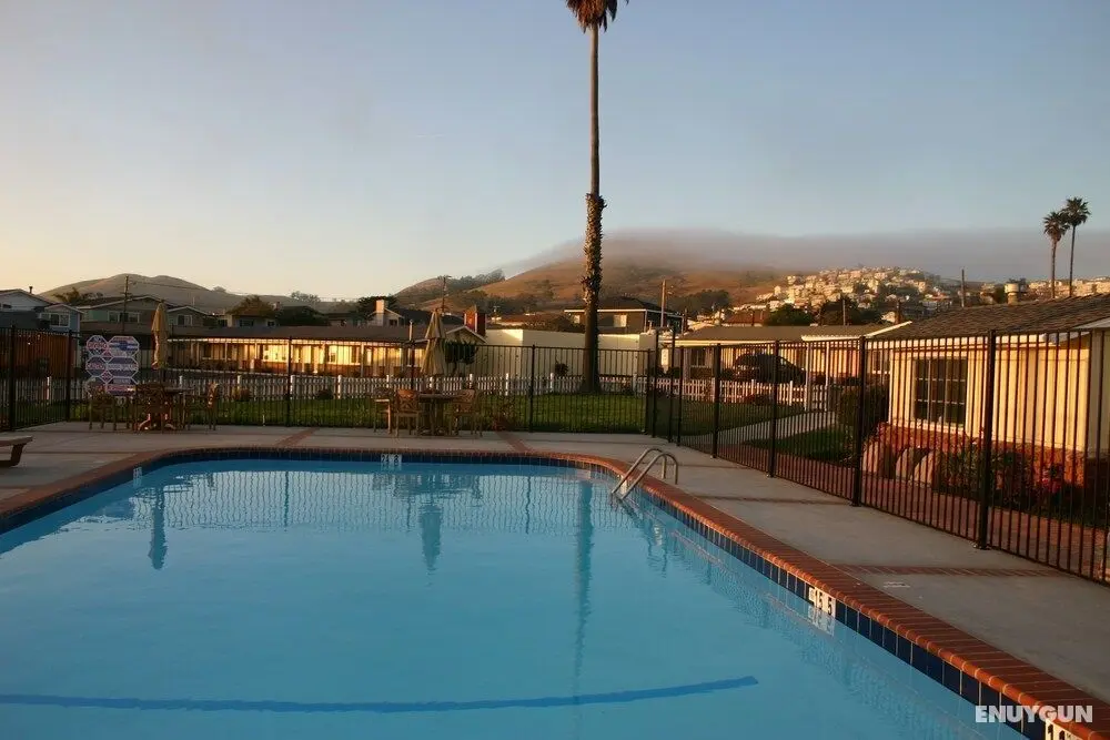 Rodeway Inn at Morro Bay - Havuz