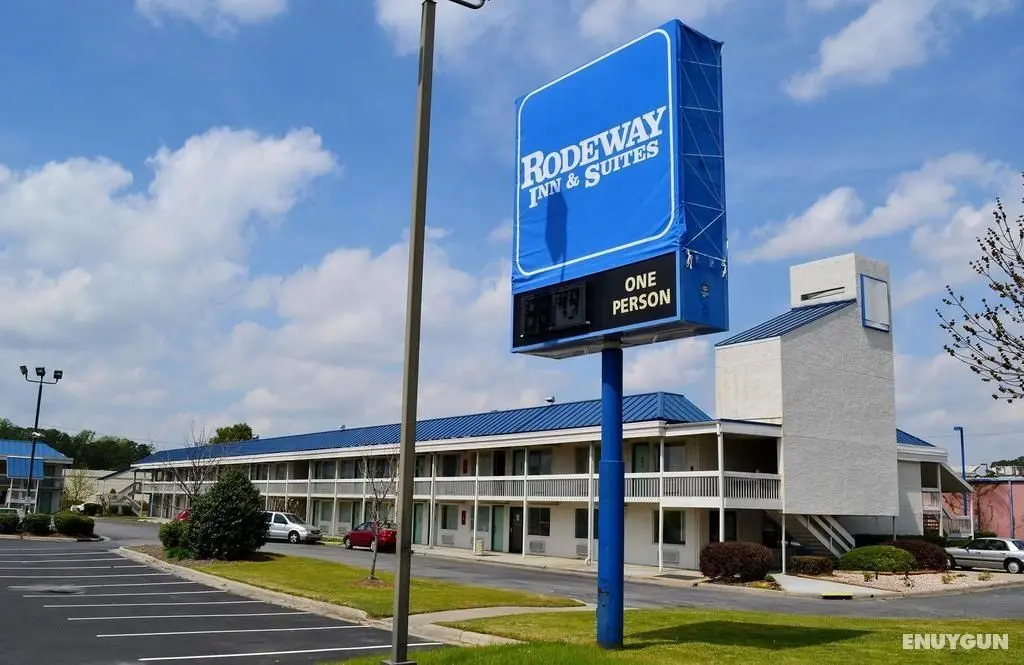 Rodeway Inn & Suites - Genel