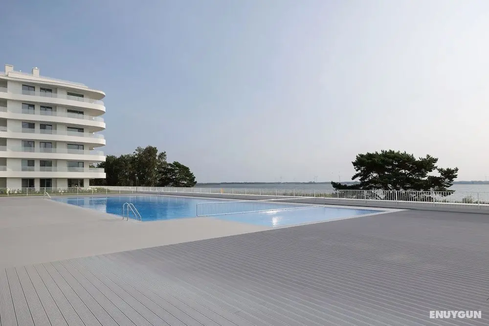 Rogowo Pearl Apartments by Renters - Havuz