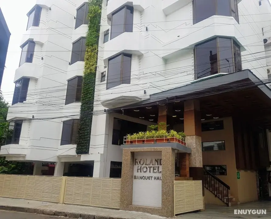 Roland Hotel - Dış Mekan