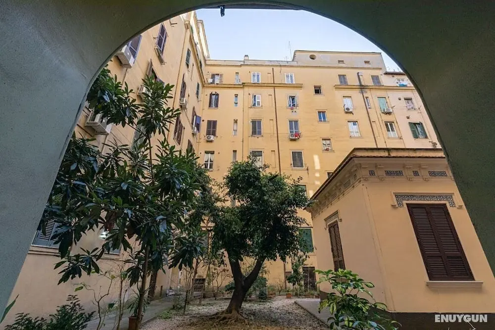 Roma Enrico Guesthouse - Dış Mekan