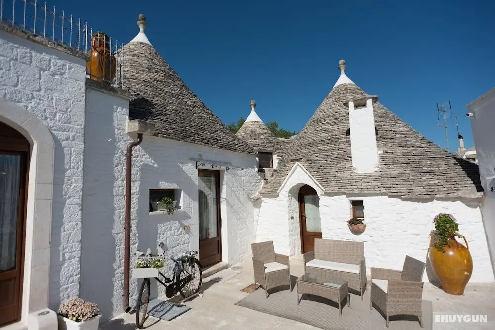 Romantic Trulli - Öne Çıkan Resim