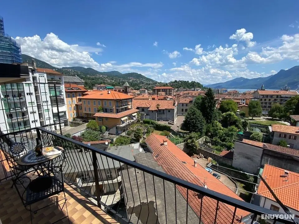 Romantica Suite Modern Apartment in Verbania Intra Center With Lake View - Oda