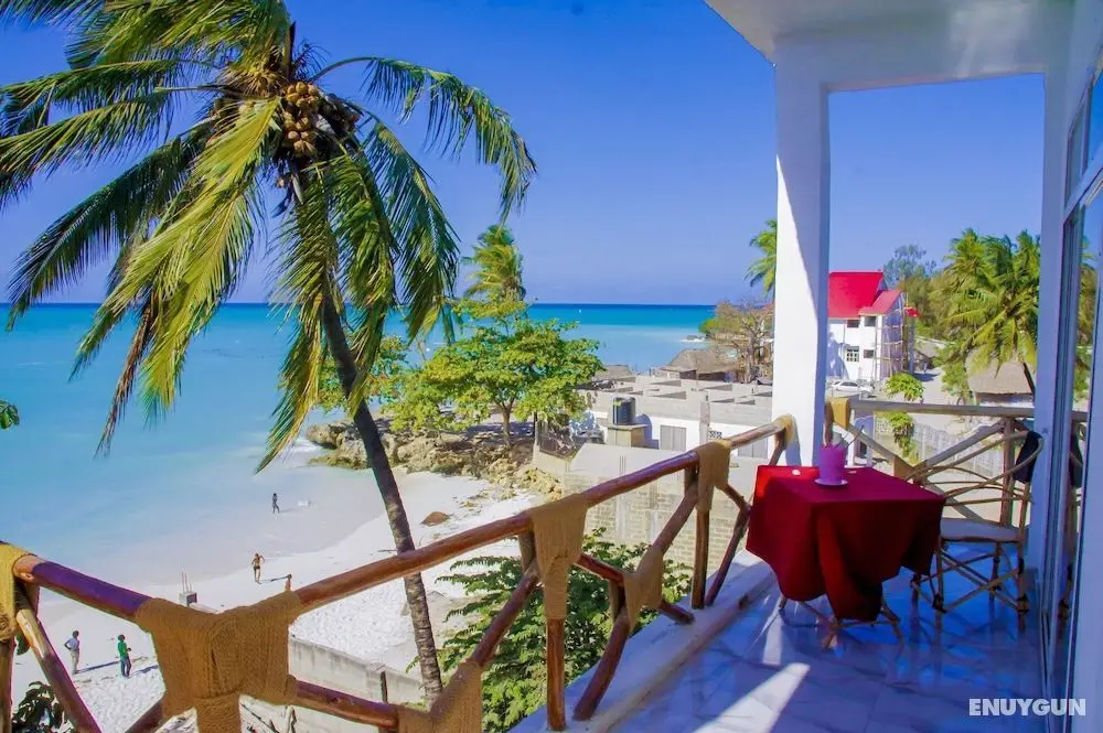 Room Hance Jabil at the Beach for 2-3 Guests - Dış Mekanlar