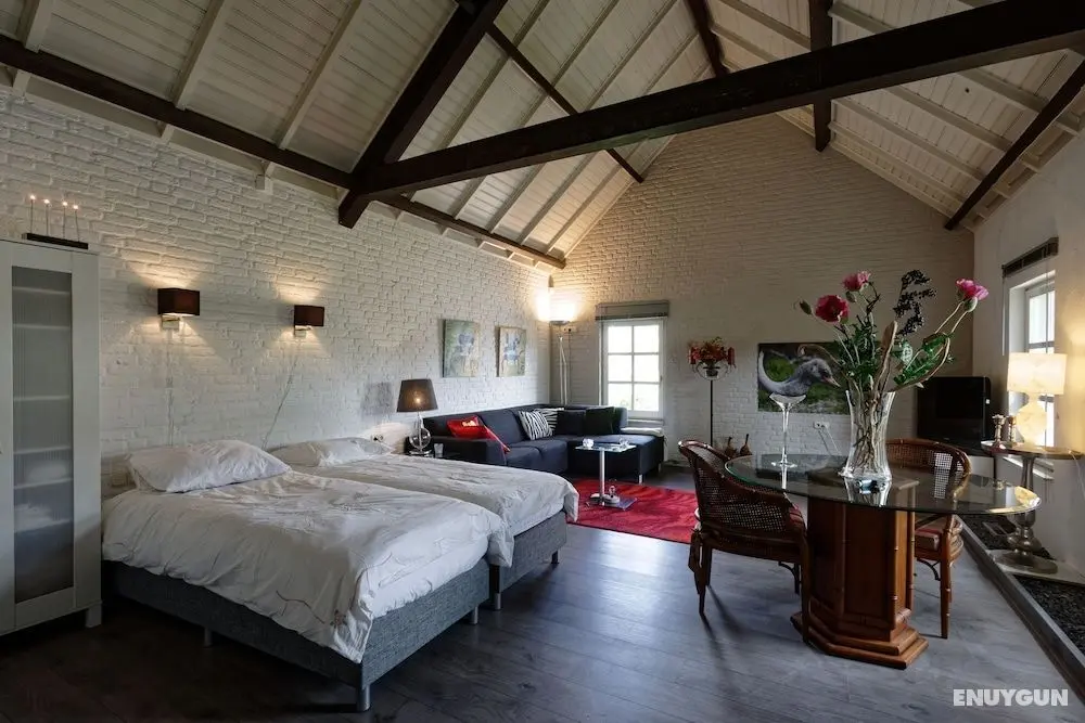 Room to Rent With own Entrance, Living Room and Bathroom - Öne Çıkan Resim