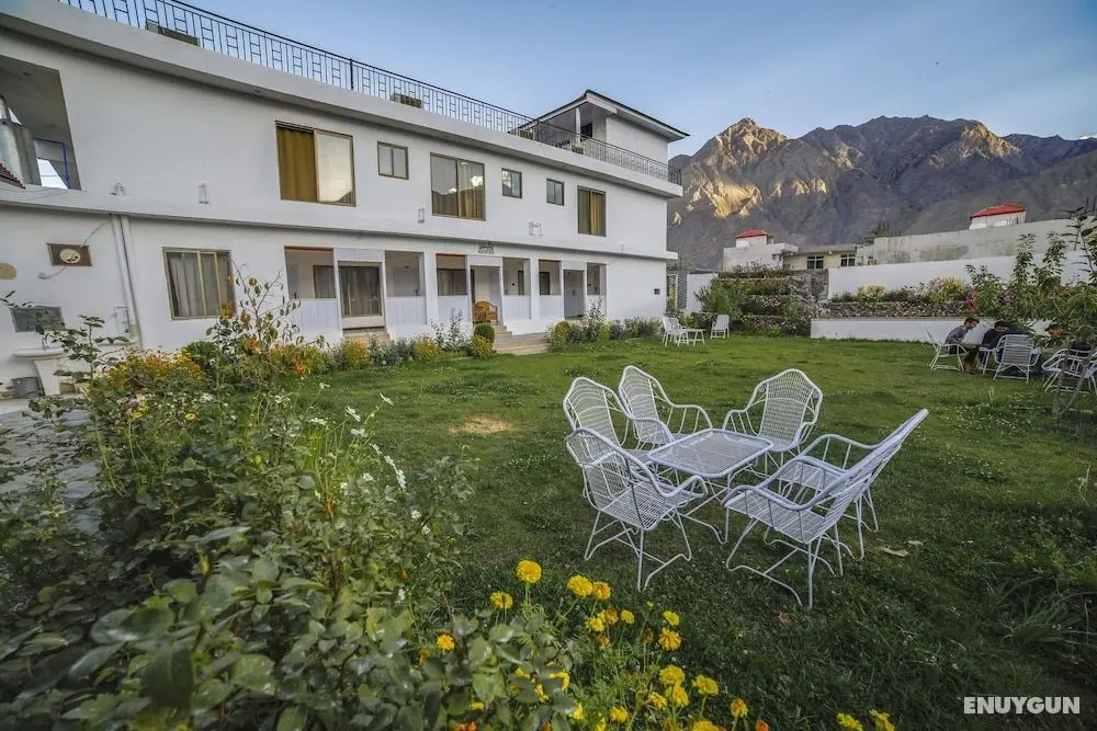 Roomph Premium Al Noor Airport Road - Öne Çıkan Resim