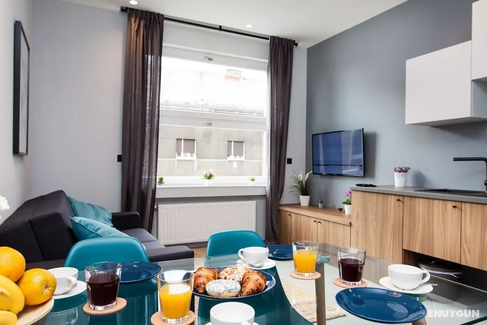 Rooms and Apartments Glossy - Öne Çıkan Resim