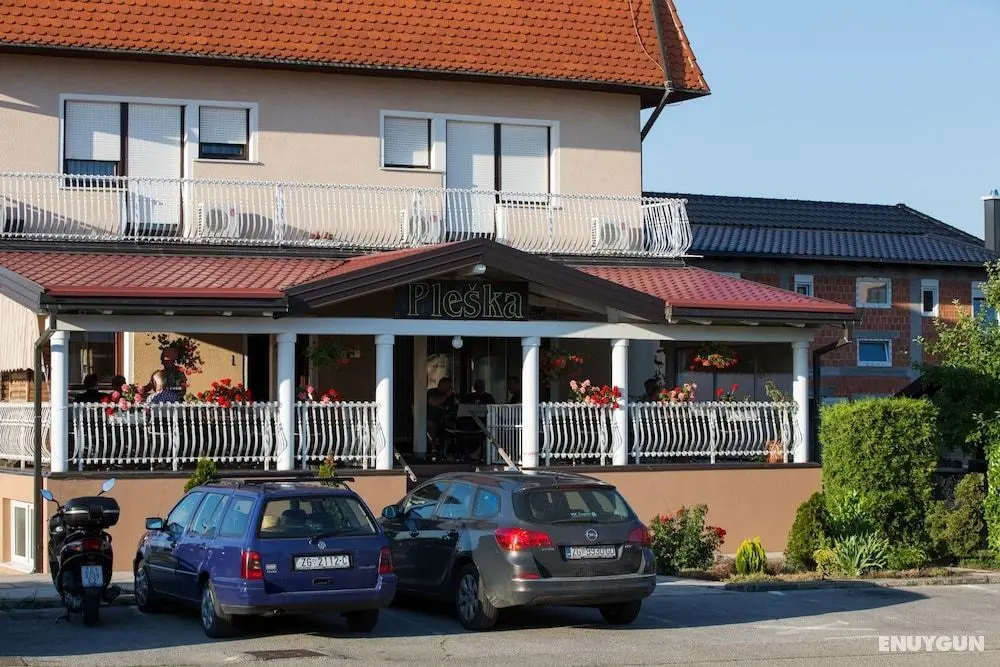 Rooms Pleška Zagreb Airport - Dış Mekan
