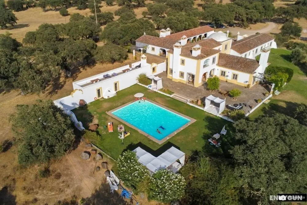 Rosa Estates: The Farmhouse & Stables - Öne Çıkan Resim