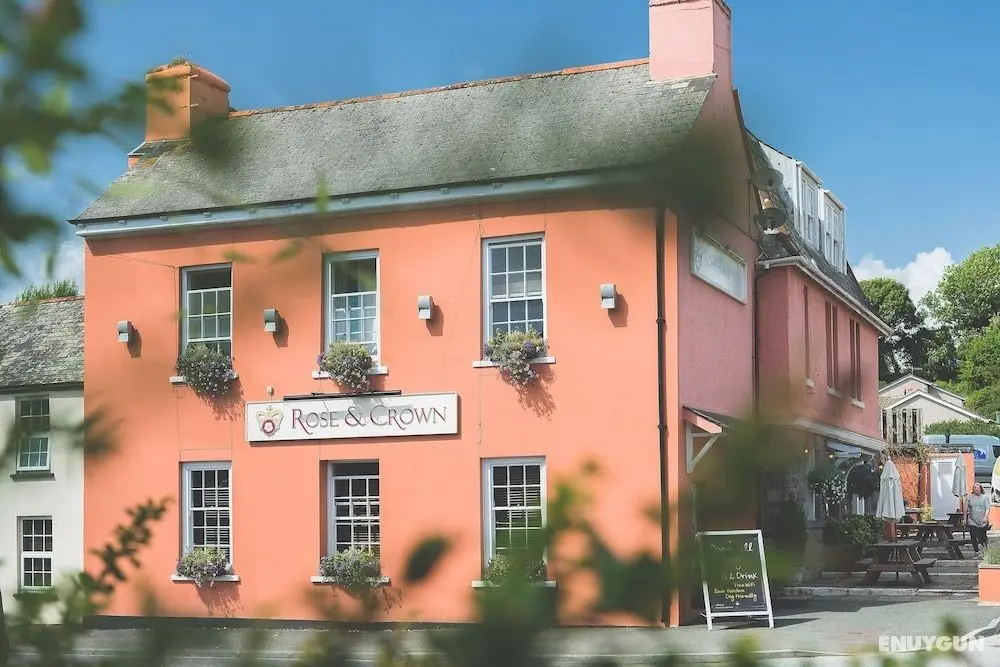Rose & Crown - Öne Çıkan Resim