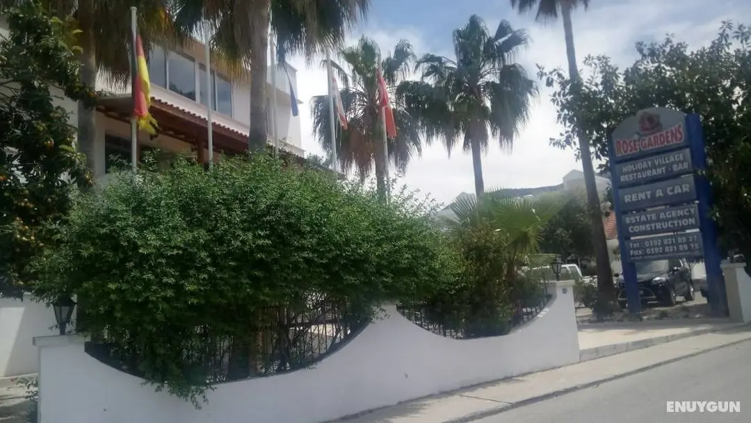 Rose Gardens Holiday Village - Dış Mekan