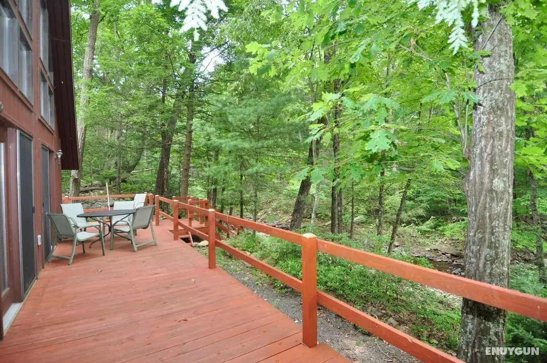 Rosies Creekside Retreat - Dış Mekan