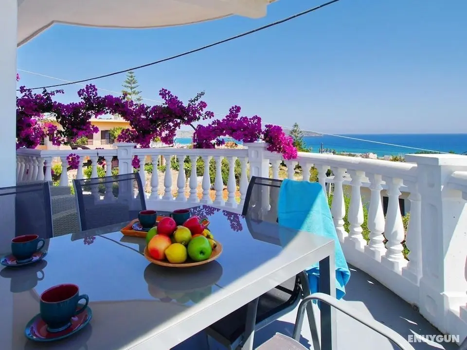 Rouladina-1 Sea View apt 5 min Walk to Beach - Oda