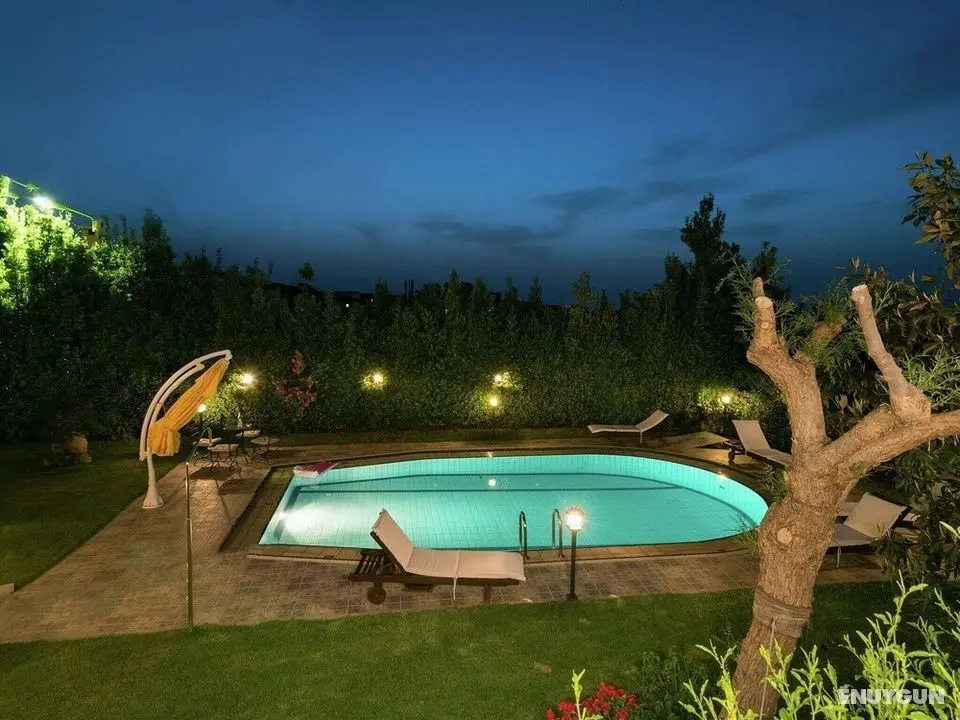 Villa in Roussospiti With Fenced Garden and Private Pool - Öne Çıkan Resim