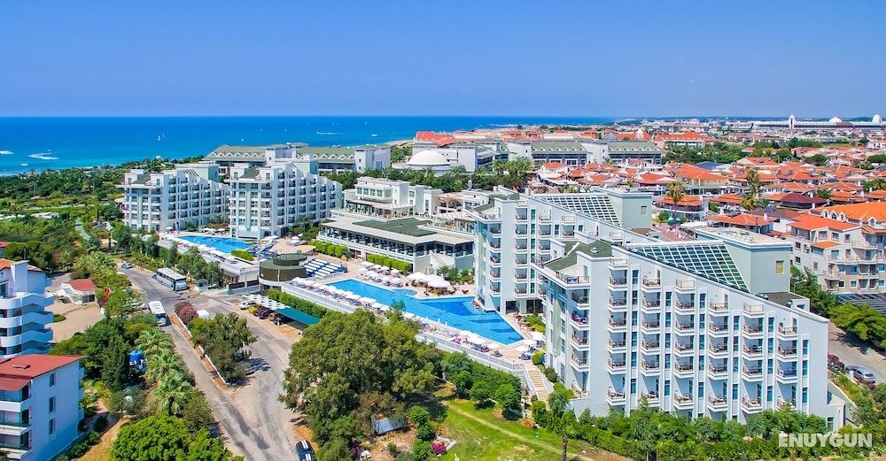 Royal Atlantis Spa & Resort