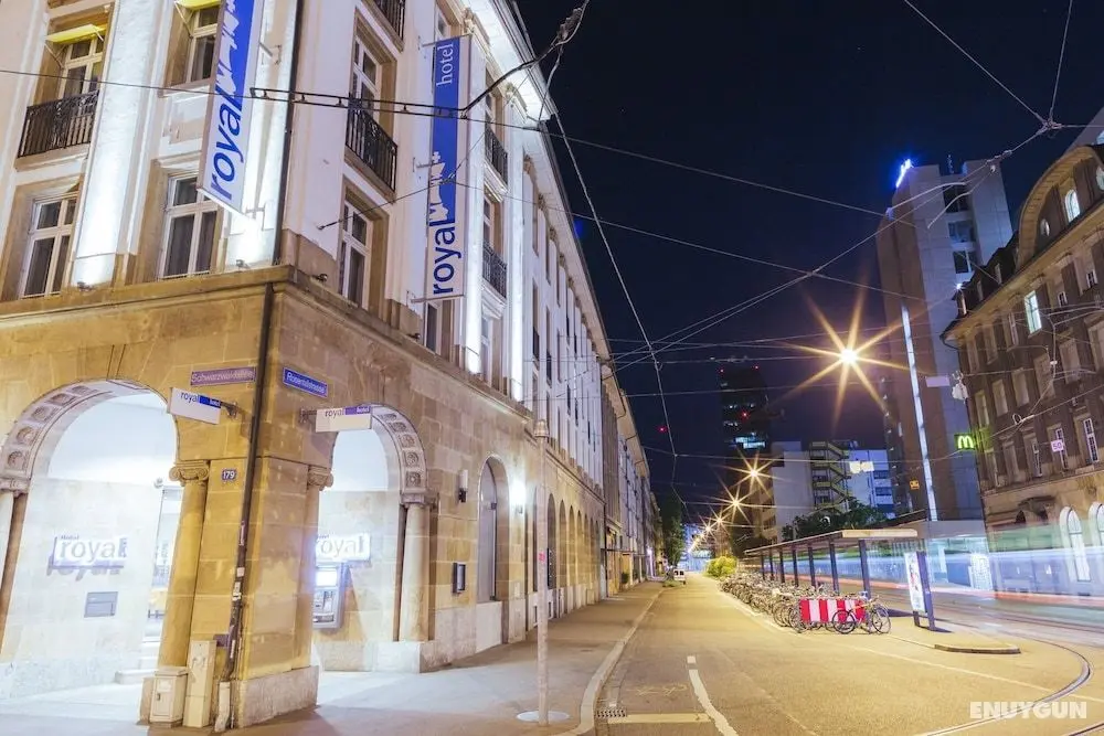 Royal Hotel - Öne Çıkan Resim