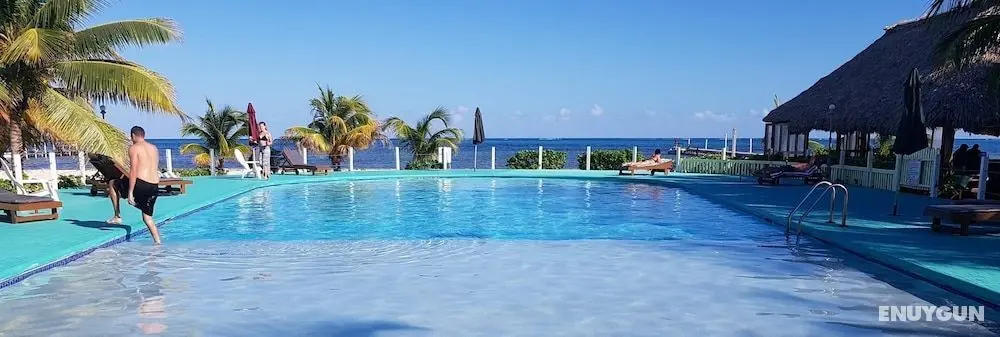 Royal Caribbean Resort - Öne Çıkan Resim