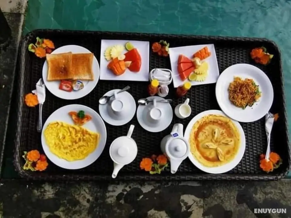 Royal Jj Ubud Resort and Spa Deluxe Room Pool View - Öne Çıkan Resim