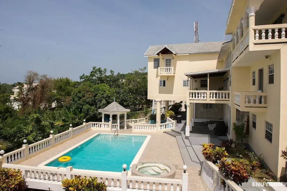 The Royal Kensington Villa - Öne Çıkan Resim
