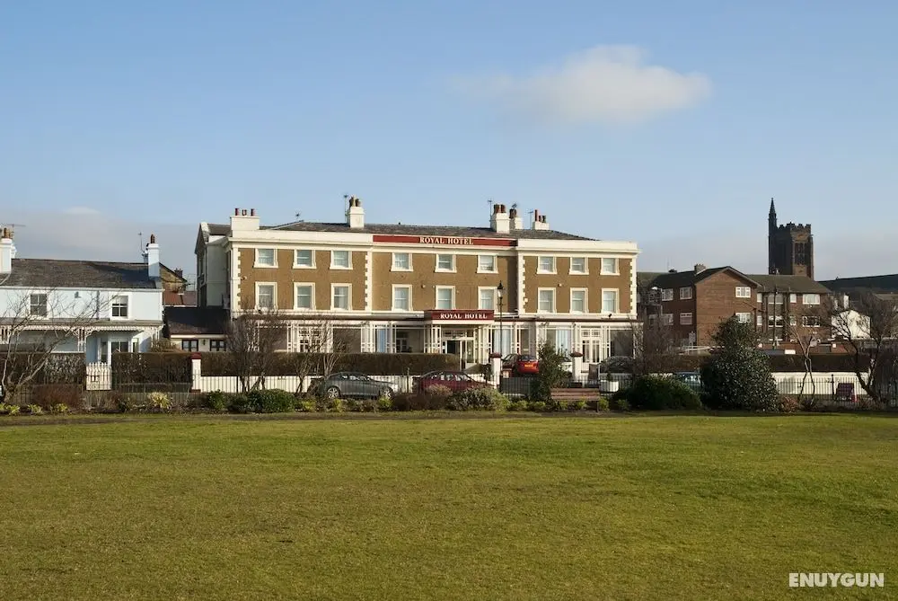 The Royal Hotel - Öne Çıkan Resim