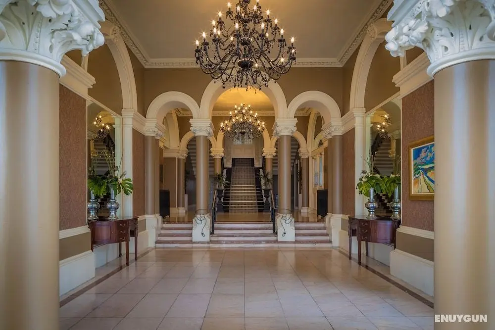 The Royal Marine Hotel - Lobi