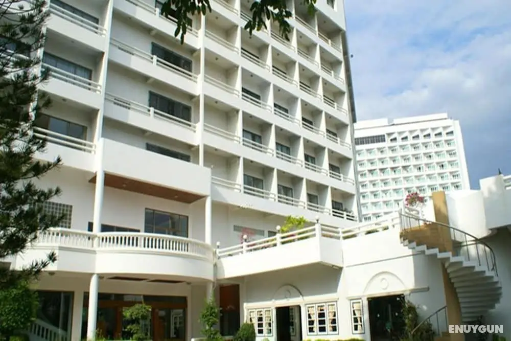 Royal Palace Hotel Pattaya - Dış Mekanlar