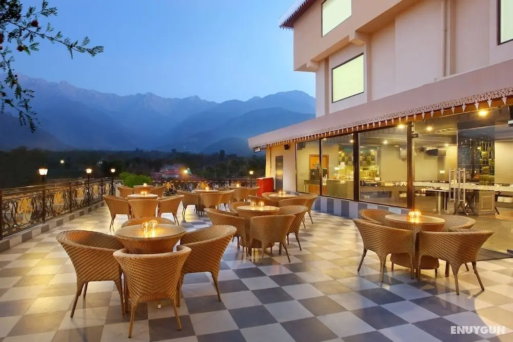RS Sarovar Portico Palampur - Yerinde Yemek