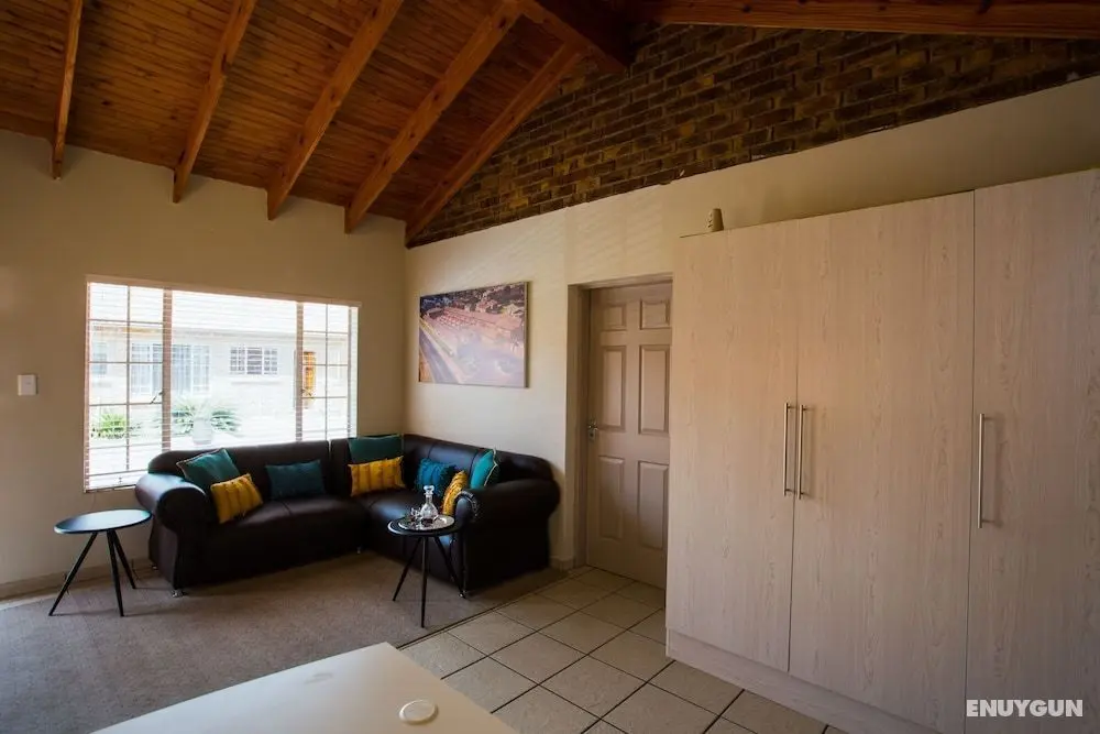 Rudman Townhouses - Öne Çıkan Resim