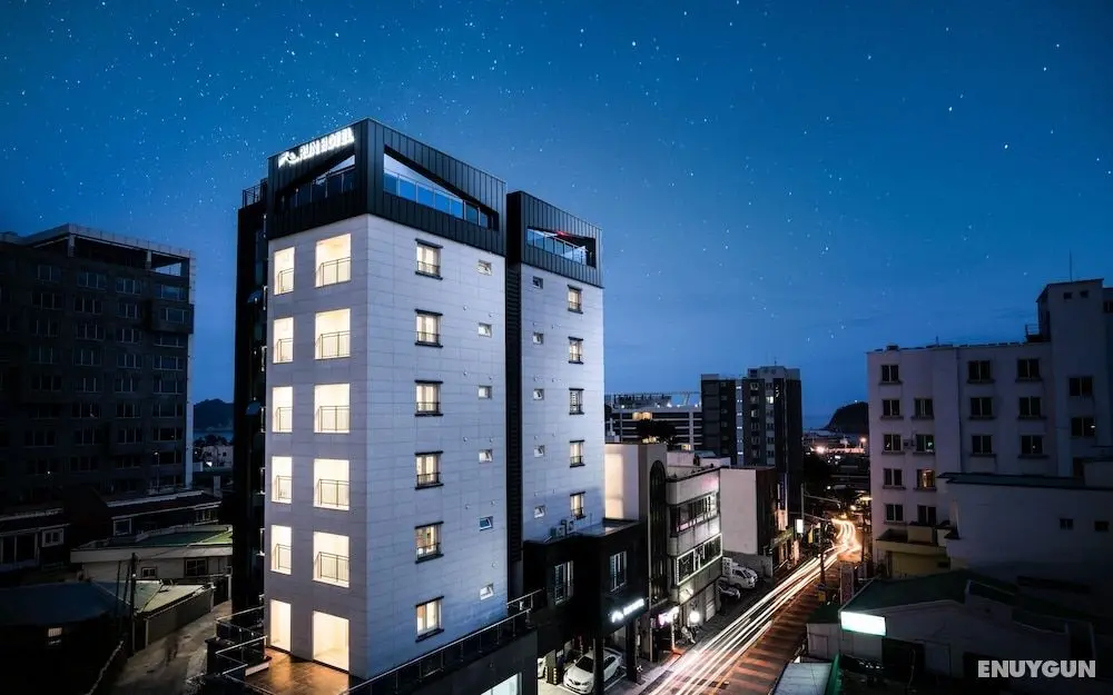 Run Hotel - Dış Mekan