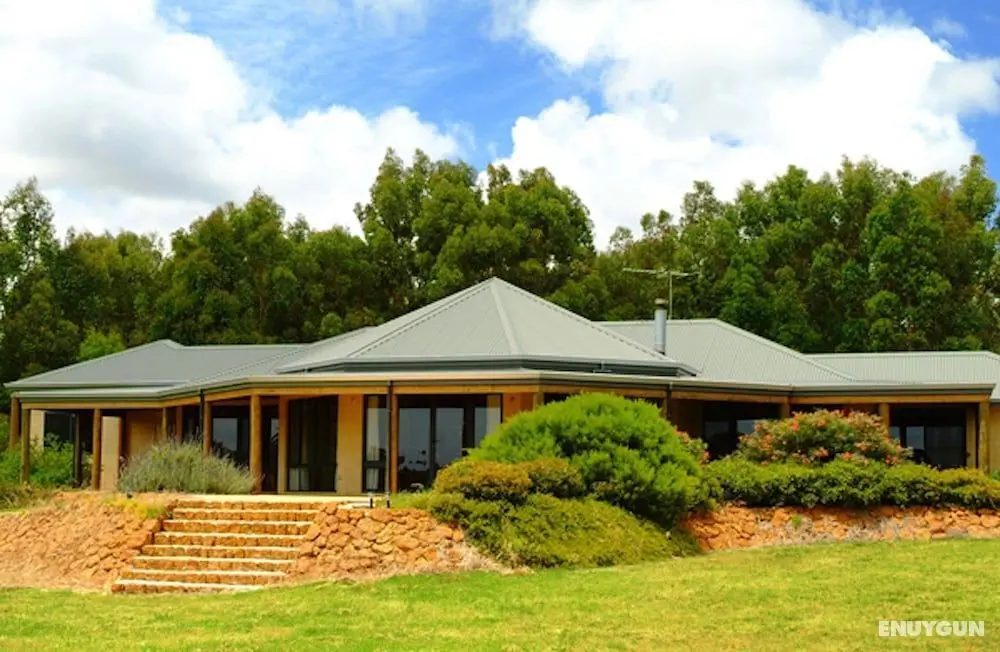 Rural Hideaway - Öne Çıkan Resim